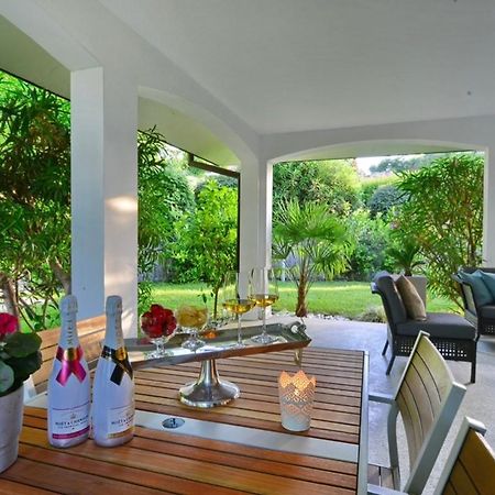 Italia Living Villa パデンゲ・スル・ガルダ エクステリア 写真