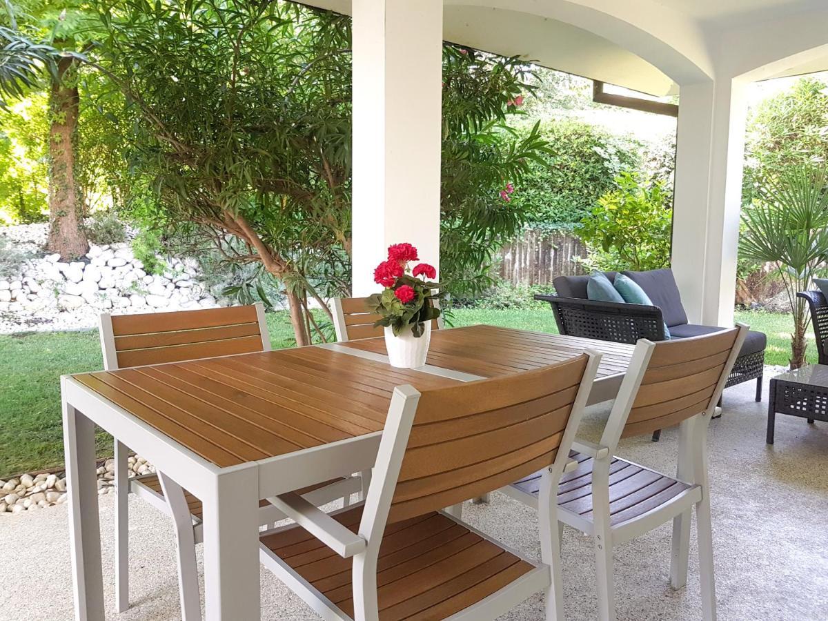 Italia Living Villa パデンゲ・スル・ガルダ エクステリア 写真