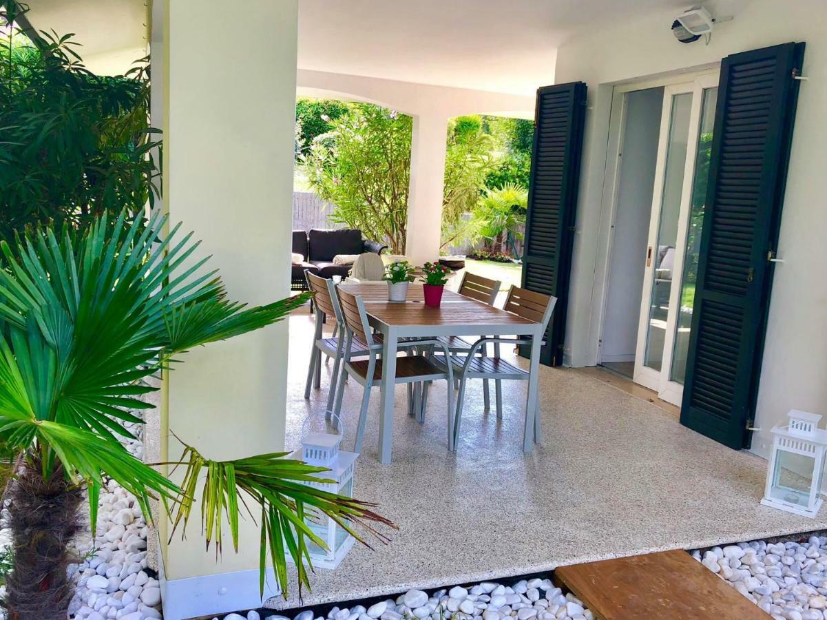 Italia Living Villa パデンゲ・スル・ガルダ エクステリア 写真