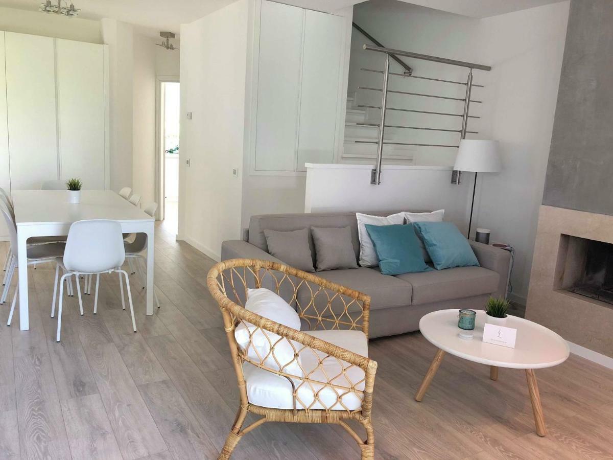 Italia Living Villa パデンゲ・スル・ガルダ エクステリア 写真